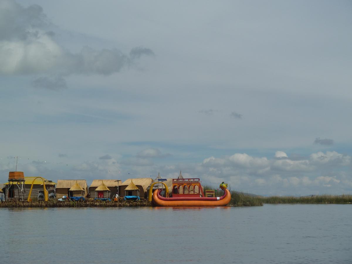 Uros Qhota Uta Lodge Puno Eksteriør billede